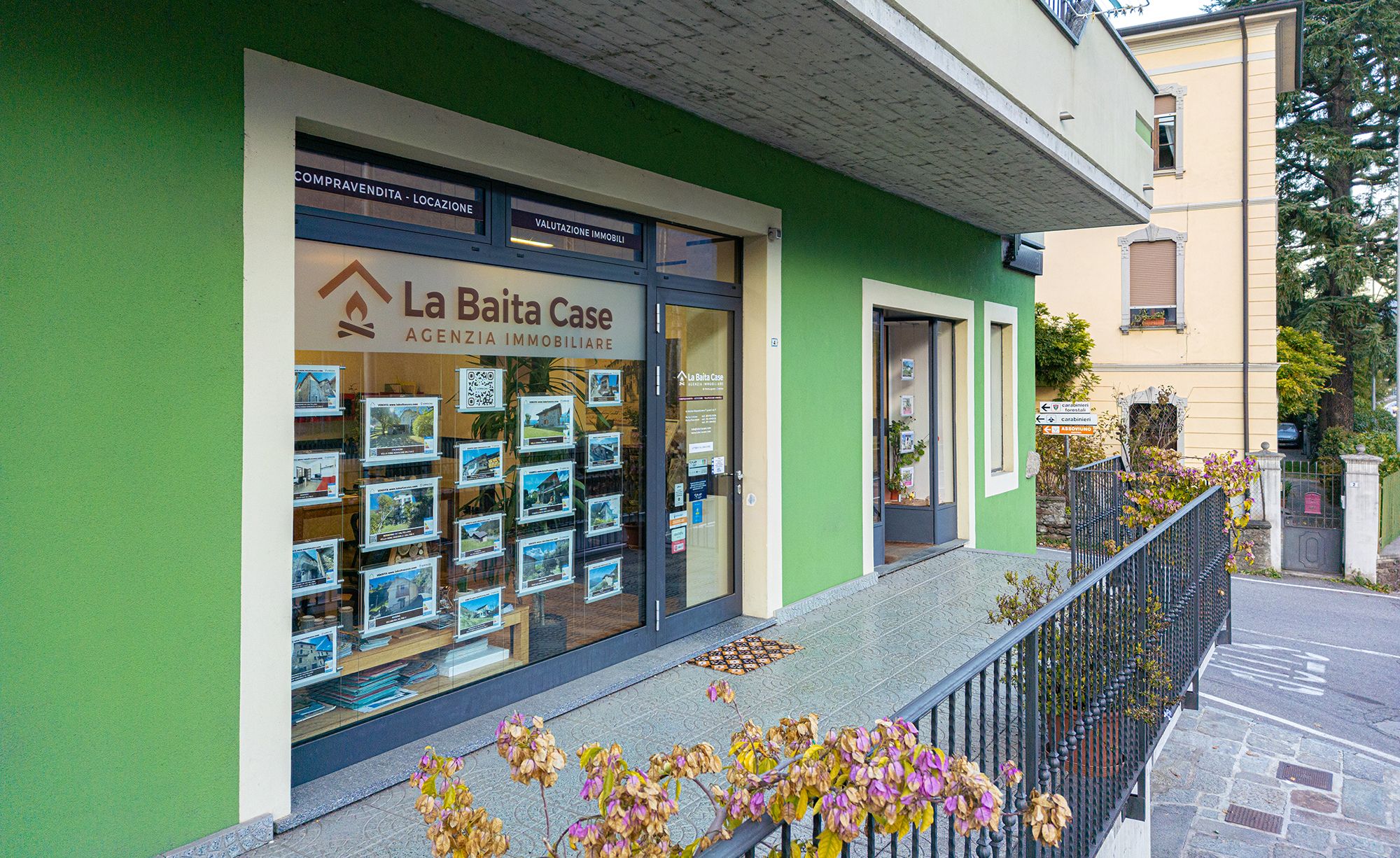 vetrina la baita case